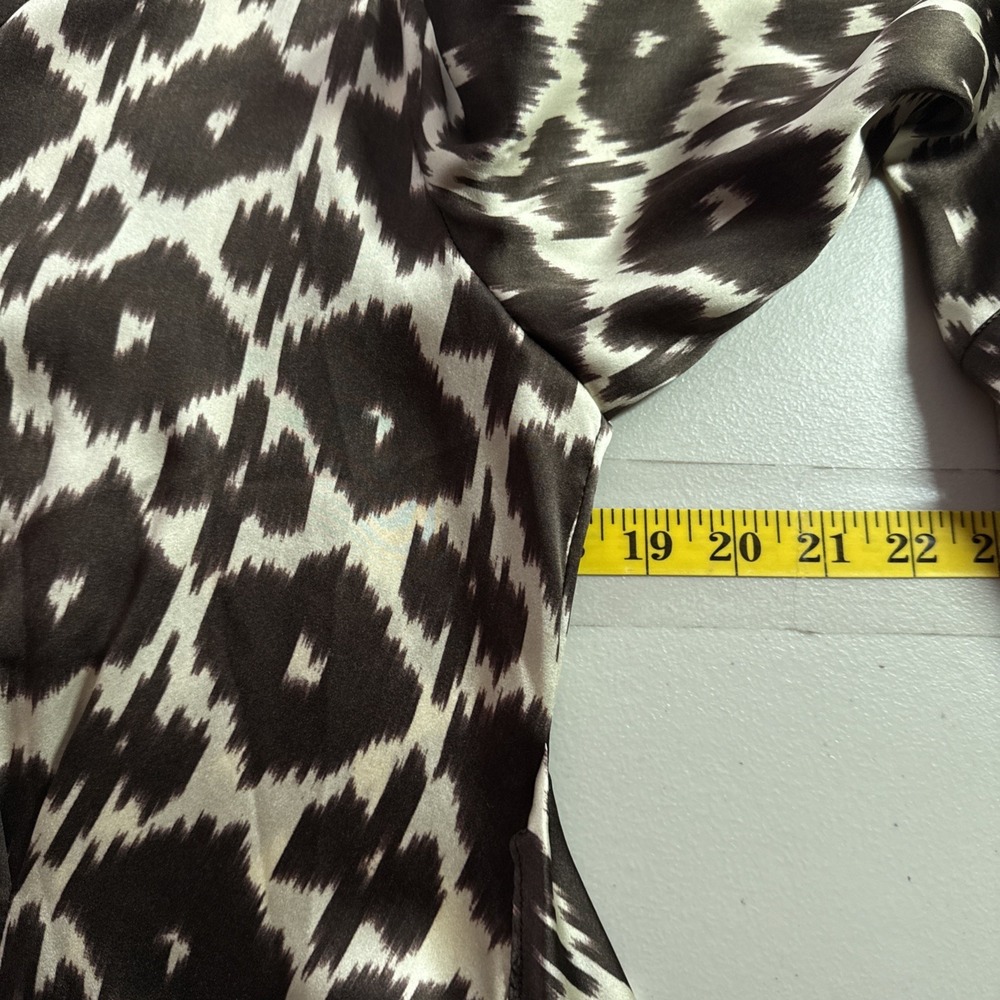 Lafayette 148 Silk Top Womens 4 Button Up 3/4 Sleeve Tie Front‎ Animal Career - Picture 12 of 14
